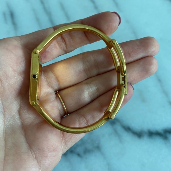 Gucci 1500 Series watch - Picture 3 of 11